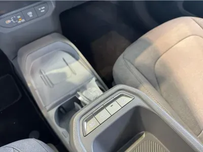 NIEBIESKI SUV KIA EV3 z 2025 r., ELEKTRYCZNY, skrzynia biegów AUTOMATYCZNA 150KM, zdjęcie 5 z 18