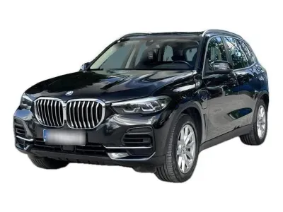 CZARNY SUV BMW X5 z 2022 r., HYBRYDA/BENZYNA, skrzynia biegów AUTOMATYCZNA 394KM, zdjęcie 13 z 19