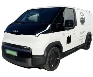 BIAŁY DOSTAWCZY KIA PV5 z 2025 r., ELEKTRYCZNY, skrzynia biegów AUTOMATYCZNA 163KM, zdjęcie główne