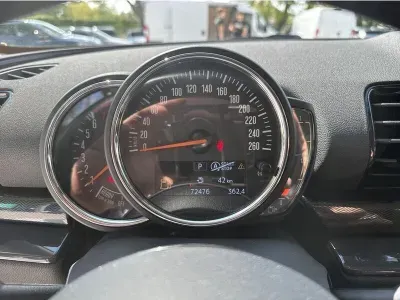 SZARY KOMBI MINI CLUBMAN z 2022 r., BENZYNA, skrzynia biegów AUTOMATYCZNA 102KM, zdjęcie 8 z 18