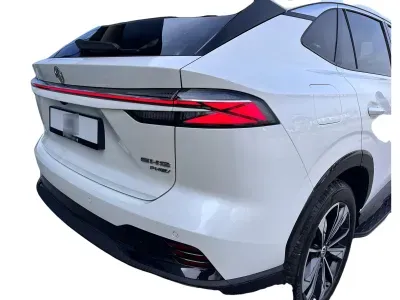 CZARNY SUV MG HS z 2026 r., HYBRYDA/BENZYNA, skrzynia biegów AUTOMATYCZNA 272KM, zdjęcie 7 z 15