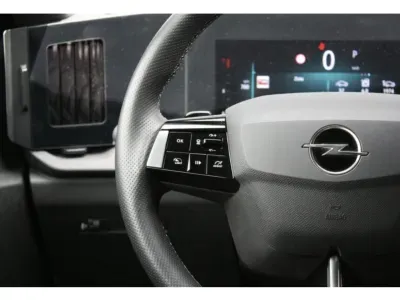ZŁOTY HATCHBACK OPEL ASTRA VI z 2024 r., BENZYNA, skrzynia biegów AUTOMATYCZNA 130KM, zdjęcie 14 z 16