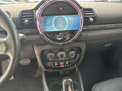 SZARY KOMBI MINI CLUBMAN z 2022 r., BENZYNA, skrzynia biegów AUTOMATYCZNA 102KM, zdjęcie 9 z 18