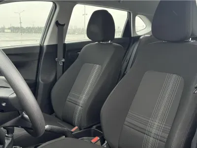 ZIELONY HATCHBACK HYUNDAI I20 z 2023 r., BENZYNA, skrzynia biegów MANUALNA 84KM, zdjęcie 3 z 8