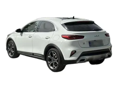 BIAŁY SUV KIA XCEED z 2022 r., BENZYNA, skrzynia biegów AUTOMATYCZNA 160KM, zdjęcie 11 z 19