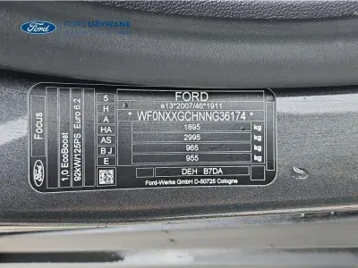 SZARY HATCHBACK FORD FOCUS z 2023 r., HYBRYDA/BENZYNA, skrzynia biegów MANUALNA 92KM, zdjęcie 12 z 29