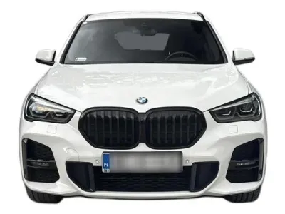 BIAŁY SUV BMW X1 z 2022 r., BENZYNA, skrzynia biegów AUTOMATYCZNA 136KM, zdjęcie 18 z 19