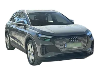 SZARY SUV AUDI Q4-E-TRON z 2023 r., ELEKTRYCZNY, skrzynia biegów AUTOMATYCZNA 204KM, zdjęcie 2 z 19