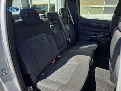 SREBRNY SUV FORD RANGER z 2024 r., DIESEL, skrzynia biegów AUTOMATYCZNA 125KM, zdjęcie 16 z 25