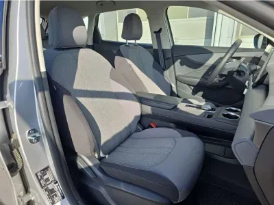 SZARY SUV MG MGS5 EV z 2025 r., ELEKTRYCZNY, skrzynia biegów AUTOMATYCZNA 125KM, zdjęcie 21 z 28