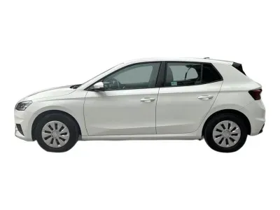 BIAŁY HATCHBACK SKODA FABIA z 2023 r., BENZYNA, skrzynia biegów MANUALNA 110KM, zdjęcie 6 z 19