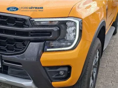 POMARAŃCZOWY SUV FORD RANGER z 2025 r., HYBRYDA/BENZYNA, skrzynia biegów AUTOMATYCZNA 135KM, zdjęcie 2 z 29