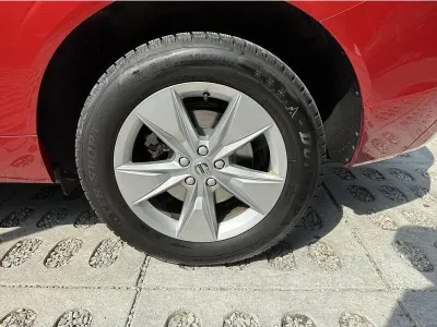 CZERWONY SUV VOLVO XC60 z 2022 r., DIESEL, skrzynia biegów AUTOMATYCZNA 197KM, zdjęcie 4 z 19