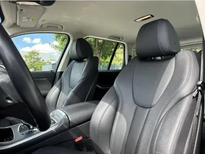 CZARNY SUV BMW X5 z 2022 r., HYBRYDA/BENZYNA, skrzynia biegów AUTOMATYCZNA 394KM, zdjęcie 11 z 19
