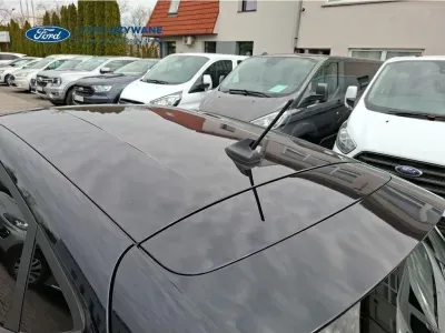 CZARNY HATCHBACK FORD FIESTA z 2023 r., BENZYNA, skrzynia biegów MANUALNA 74KM, zdjęcie 11 z 27