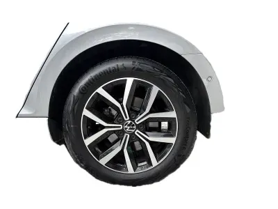 SREBRNY KOMBI VOLKSWAGEN PASSAT z 2023 r., BENZYNA, skrzynia biegów AUTOMATYCZNA 150KM, zdjęcie 12 z 19