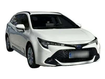 BIAŁY KOMBI TOYOTA COROLLA z 2023 r., HYBRYDA/BENZYNA, skrzynia biegów AUTOMATYCZNA 140KM, zdjęcie 15 z 19