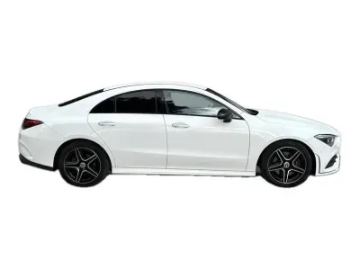BIAŁY SEDAN MERCEDES CLASE CLA z 2022 r., BENZYNA, skrzynia biegów AUTOMATYCZNA 163KM, zdjęcie 2 z 19