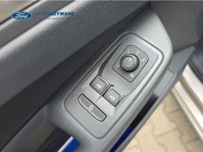 ZŁOTY VAN FORD TOURNEO CONNECT z 2026 r., DIESEL, skrzynia biegów AUTOMATYCZNA 90KM, zdjęcie 24 z 32