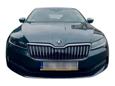 SZARY SEDAN SKODA SUPERB III z 2021 r., BENZYNA, skrzynia biegów AUTOMATYCZNA 150KM, zdjęcie 4 z 15