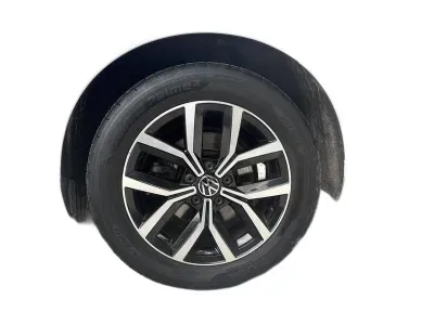 SREBRNY KOMBI VOLKSWAGEN PASSAT z 2023 r., BENZYNA, skrzynia biegów AUTOMATYCZNA 150KM, zdjęcie 8 z 19