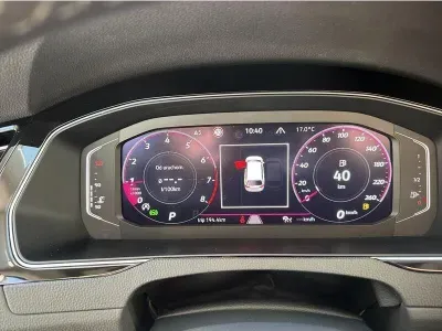 NIEBIESKI KOMBI VOLKSWAGEN PASSAT z 2022 r., BENZYNA, skrzynia biegów AUTOMATYCZNA 150KM, zdjęcie 7 z 19