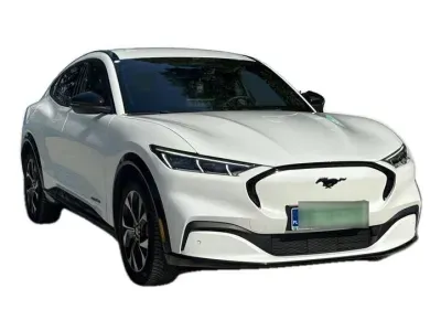 BIAŁY SUV FORD MUSTANG MACH E z 2023 r., ELEKTRYCZNY, skrzynia biegów AUTOMATYCZNA 269KM, zdjęcie 12 z 18