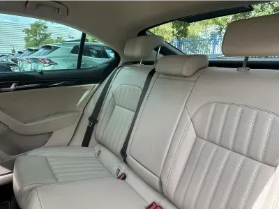 CZARNY HATCHBACK SKODA SUPERB z 2023 r., BENZYNA, skrzynia biegów AUTOMATYCZNA 280KM, zdjęcie 17 z 19
