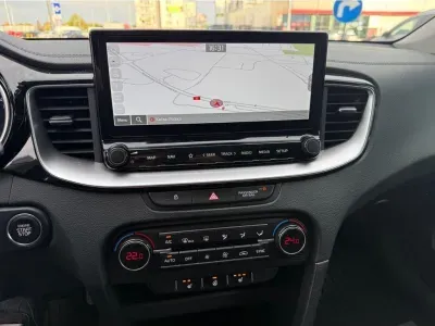 ZIELONY HATCHBACK KIA CEED z 2024 r., BENZYNA, skrzynia biegów AUTOMATYCZNA 103KM, zdjęcie 20 z 27