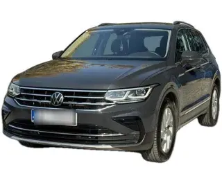 SZARY SUV VOLKSWAGEN TIGUAN z 2023 r., DIESEL, skrzynia biegów AUTOMATYCZNA 200KM, zdjęcie główne