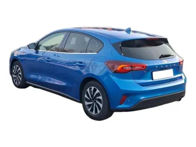 NIEBIESKI HATCHBACK FORD FOCUS z 2023 r., BENZYNA, skrzynia biegów MANUALNA 92KM, zdjęcie 10 z 28