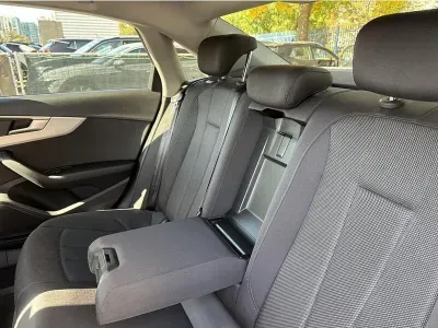 SZARY SEDAN AUDI A4 z 2023 r., BENZYNA, skrzynia biegów AUTOMATYCZNA 150KM, zdjęcie 9 z 19