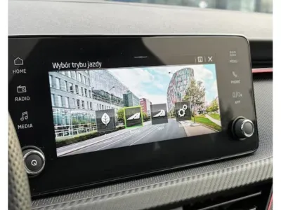 BIAŁY HATCHBACK SKODA KAMIQ z 2025 r., BENZYNA, skrzynia biegów AUTOMATYCZNA 150KM, zdjęcie 6 z 19