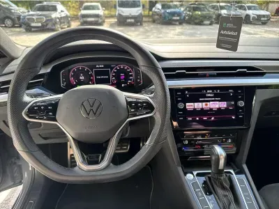 SZARY HATCHBACK VOLKSWAGEN ARTEON z 2022 r., BENZYNA, skrzynia biegów AUTOMATYCZNA 190KM, zdjęcie 16 z 19