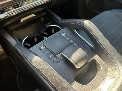 SREBRNY SUV MERCEDES CLASE GLE z 2022 r., DIESEL, skrzynia biegów AUTOMATYCZNA 292KM, zdjęcie 3 z 17