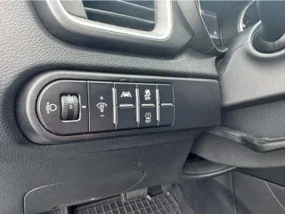 SREBRNY SUV KIA XCEED z 2026 r., BENZYNA, skrzynia biegów AUTOMATYCZNA 110KM, zdjęcie 19 z 21