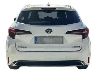 BIAŁY KOMBI TOYOTA COROLLA z 2023 r., HYBRYDA/BENZYNA, skrzynia biegów AUTOMATYCZNA 140KM, zdjęcie 4 z 19
