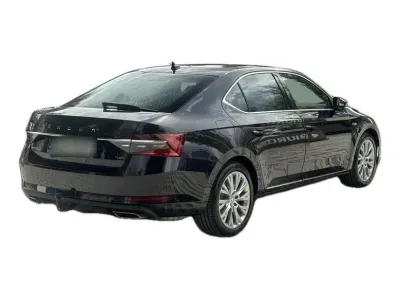 CZARNY HATCHBACK SKODA SUPERB z 2023 r., BENZYNA, skrzynia biegów AUTOMATYCZNA 280KM, zdjęcie 13 z 19