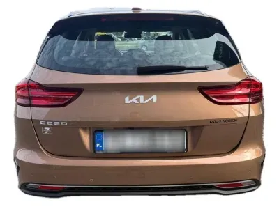 BRĄZOWY KOMBI KIA CEED z 2022 r., BENZYNA, skrzynia biegów MANUALNA 118KM, zdjęcie 14 z 28