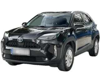 CZARNY SUV TOYOTA YARIS-CROSS z 2022 r., HYBRYDA/BENZYNA, skrzynia biegów AUTOMATYCZNA 116KM, zdjęcie główne