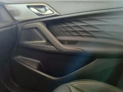 BIAŁY SUV MG HS PLUG IN HYBRID z 2026 r., HYBRYDA/BENZYNA, skrzynia biegów AUTOMATYCZNA 272KM, zdjęcie 5 z 20
