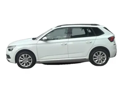 BIAŁY SUV SKODA KAMIQ z 2022 r., BENZYNA, skrzynia biegów AUTOMATYCZNA 110KM, zdjęcie 14 z 17