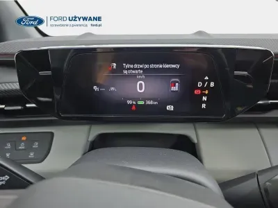 ŻÓŁTY HATCHBACK FORD CAPRI z 2025 r., ELEKTRYCZNY, skrzynia biegów AUTOMATYCZNA 210KM, zdjęcie 10 z 28