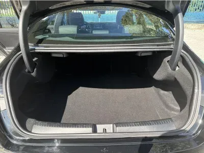 CZARNY SEDAN MERCEDES CLASE CLA z 2023 r., BENZYNA, skrzynia biegów AUTOMATYCZNA 150KM, zdjęcie 14 z 19