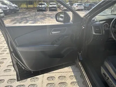 CZARNY SUV NISSAN QASHQAI z 2022 r., BENZYNA, skrzynia biegów AUTOMATYCZNA 158KM, zdjęcie 3 z 19