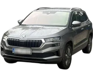 SZARY SUV SKODA KAROQ z 2023 r., DIESEL, skrzynia biegów AUTOMATYCZNA 150KM, zdjęcie główne
