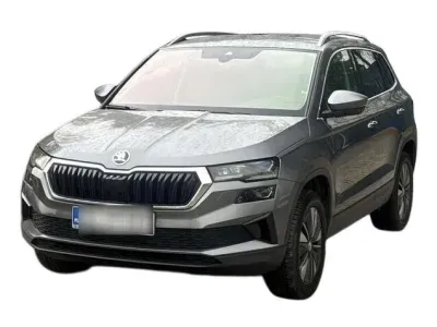 SZARY SUV SKODA KAROQ z 2023 r., DIESEL, skrzynia biegów AUTOMATYCZNA 150KM, zdjęcie główne