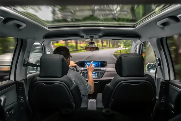 Nowoczesne wnętrze samochodu – ranking 2025 najciekawszych kokpitów