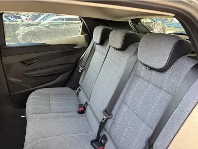 SZARY HATCHBACK RENAULT MEGANE-E-TECH ELECTRIC z 2023 r., ELEKTRYCZNY, skrzynia biegów AUTOMATYCZNA 218KM, zdjęcie 13 z 17