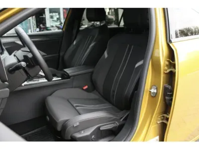 ZŁOTY HATCHBACK OPEL ASTRA VI z 2024 r., BENZYNA, skrzynia biegów AUTOMATYCZNA 130KM, zdjęcie 15 z 16